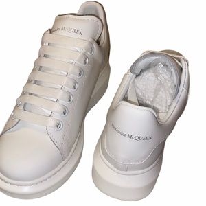 Alexander McQueen oversized sneaker
